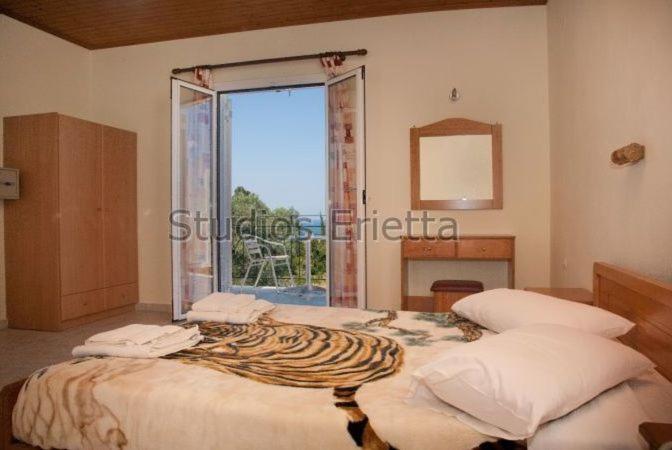 Erietta Studios Свороната Екстер'єр фото